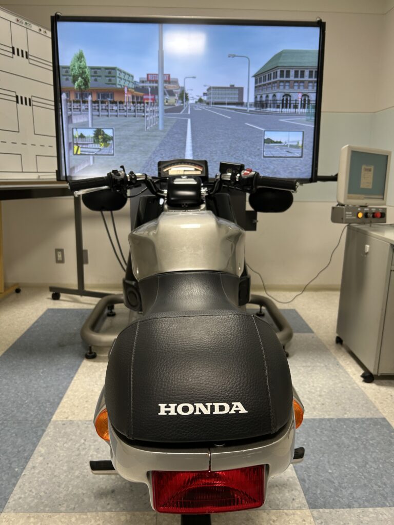 オートバイ用シミュレーター