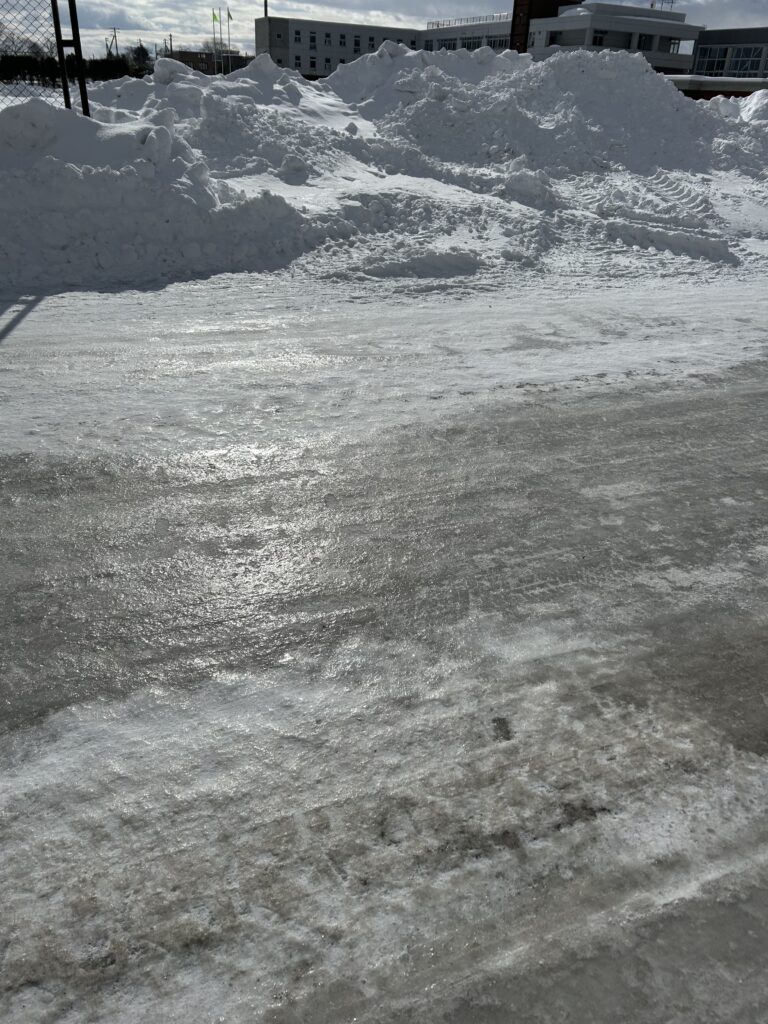 凍結路面