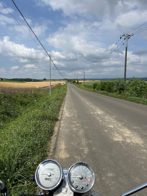 土の浮いた路面