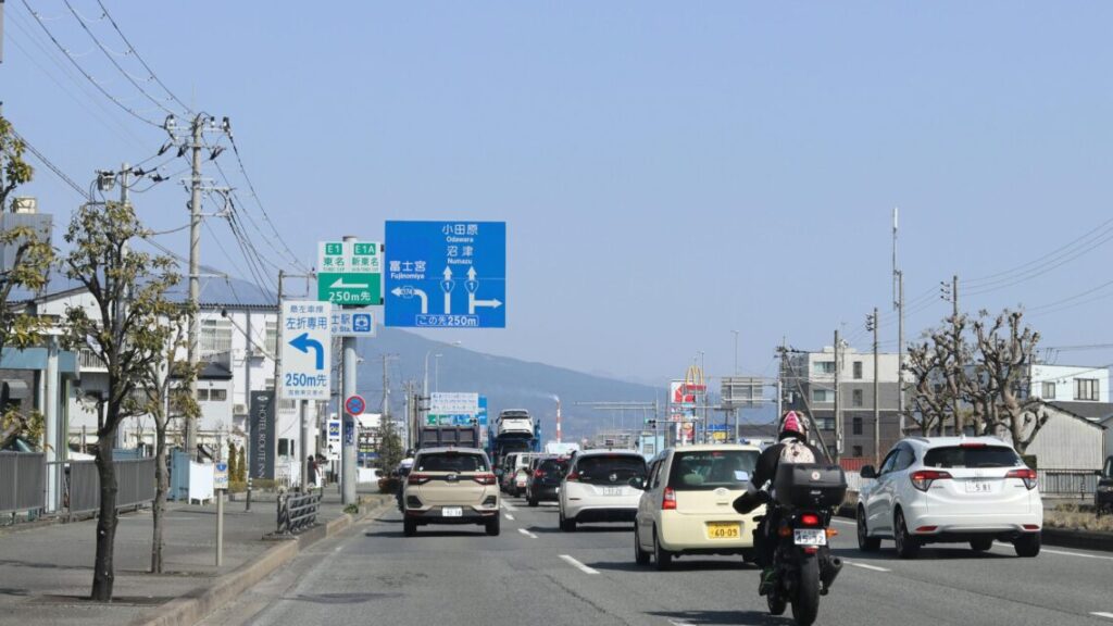 渋滞路