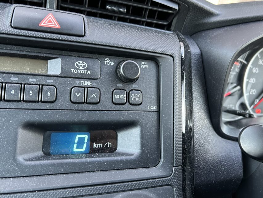 教習車の指導員用速度計